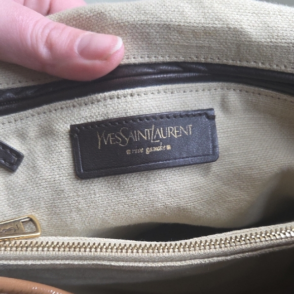 Yves Saint Laurent Pattent Leather Hobo - Picture 5 of 10